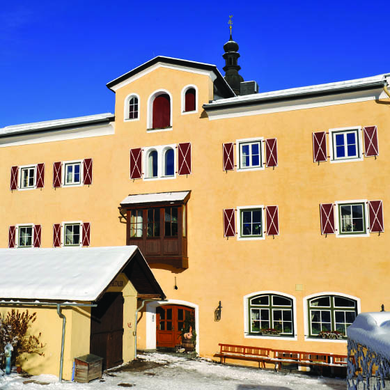 The Mauser Muhtaler hotel in the snow