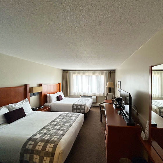 Bedroom at the Whistlers Inn in Jasper, Canada
