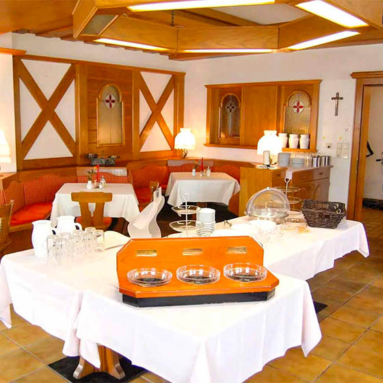 Dining room at the Pension Marienhof in Nassfeld, Austria