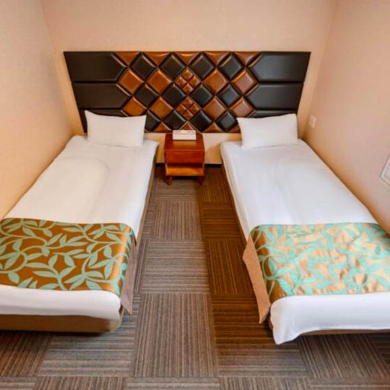 Twin room at the Hakuba Sun Valley Hotel in Goryu, Japan