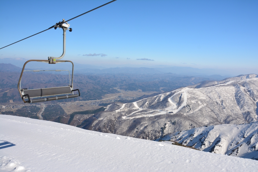 Chairlift in Happo One