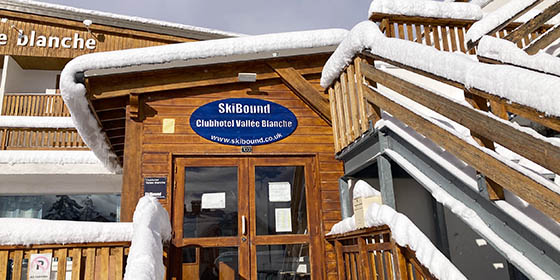 Entrance to the Clubhotel Vallee Blanche in Alpe d'Huez, France
