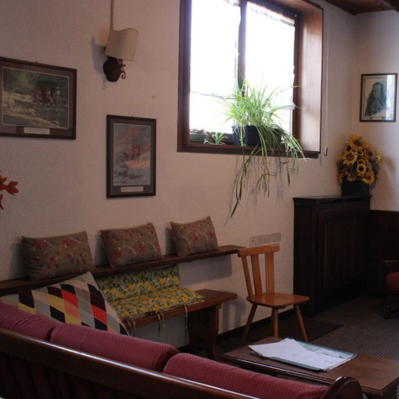 Hotel des Amis lounge
