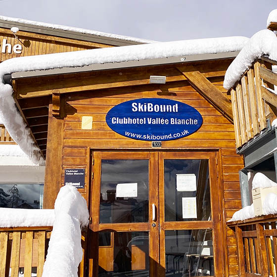 Post image for What happens on a ski trip arrival day?