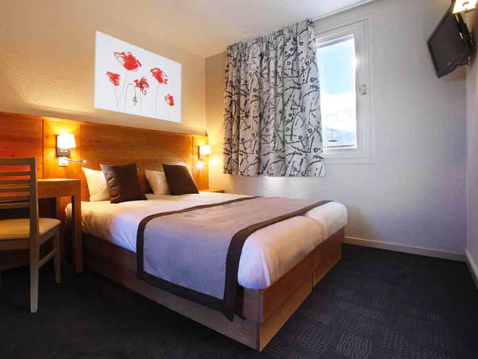 Bedroom at Hotel La Brunerie in Les Deux Alpes, France