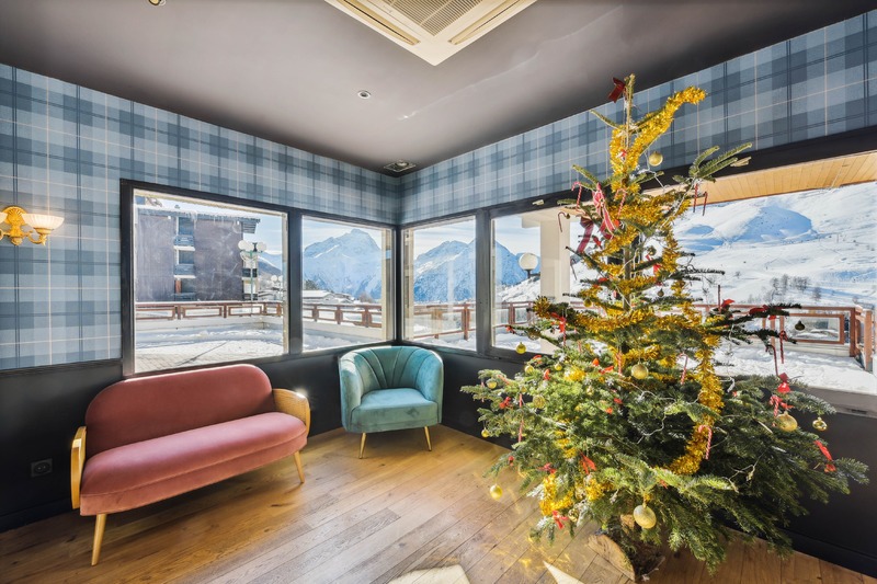 Lounge area at Hotel Turan in Les Deux Alpes, France