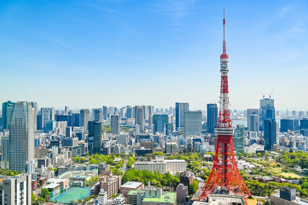 The Tokyo Tower and city skyline in Tokyo, Japan