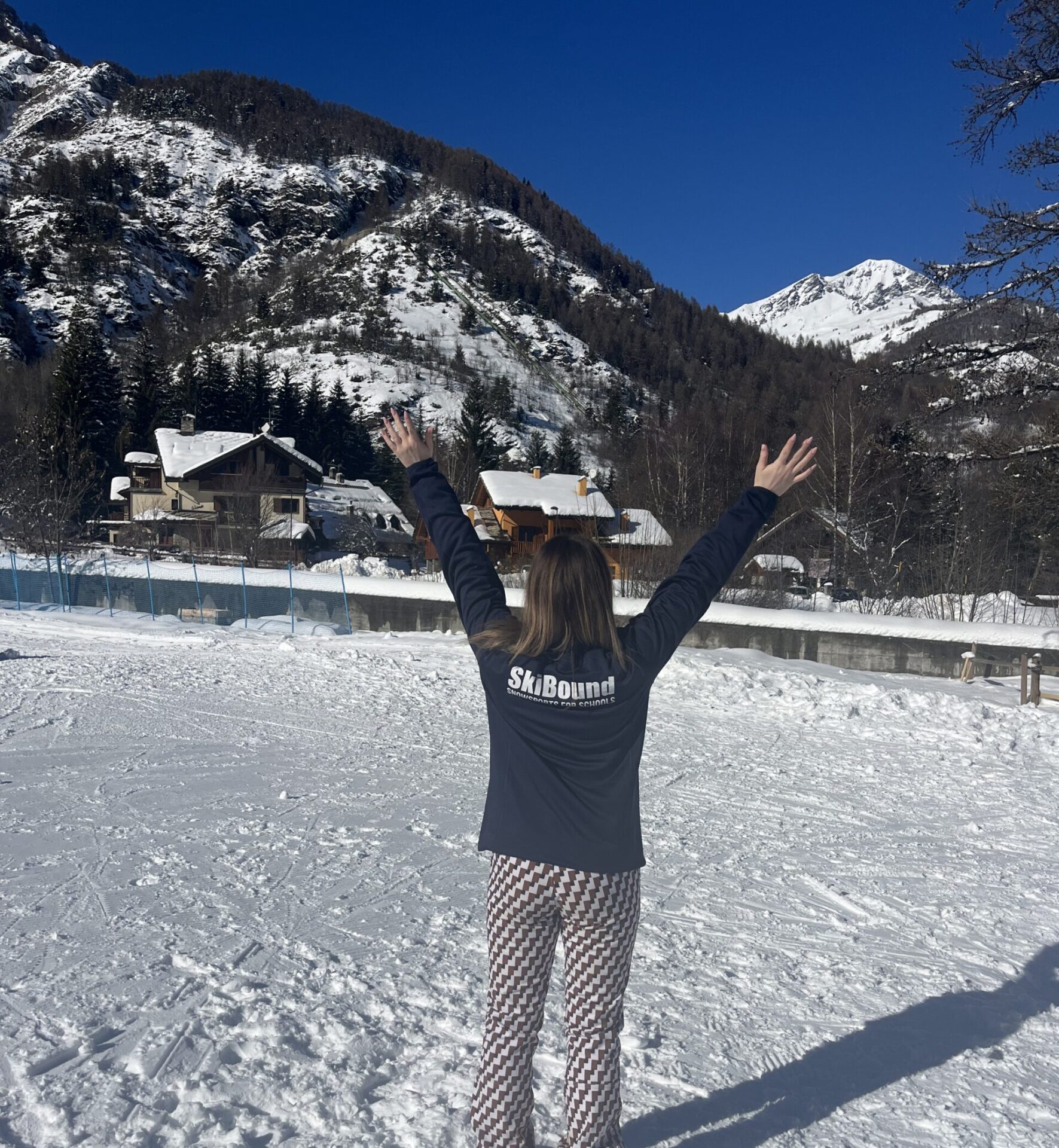 SkiBound rep Daisy in Bardonecchia, Italy